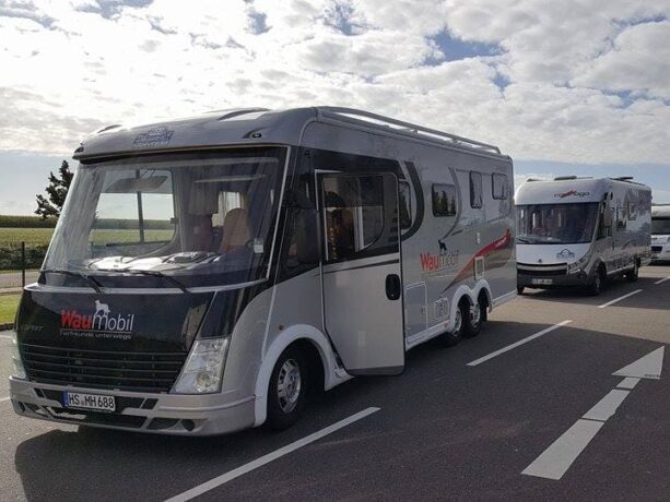 Wohnmobile auf der Caravan-Rallye