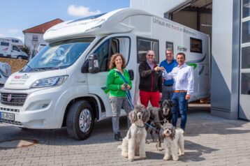 missfrenzy_uebergabe_lutz Übergabe Wohnmobil an Mieter mit Hund